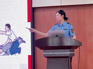 共建健康城镇 共筑健康防线